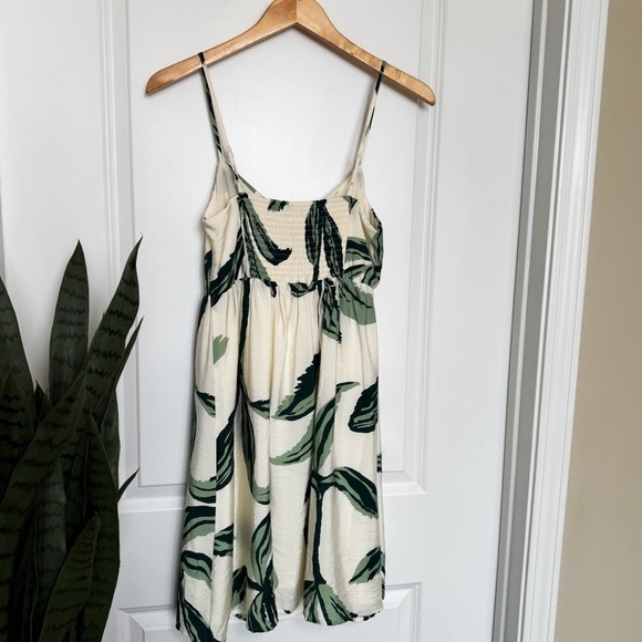 Tropical Leaves Short Sundress Sleeveless Size Small - Picture 3 of 10